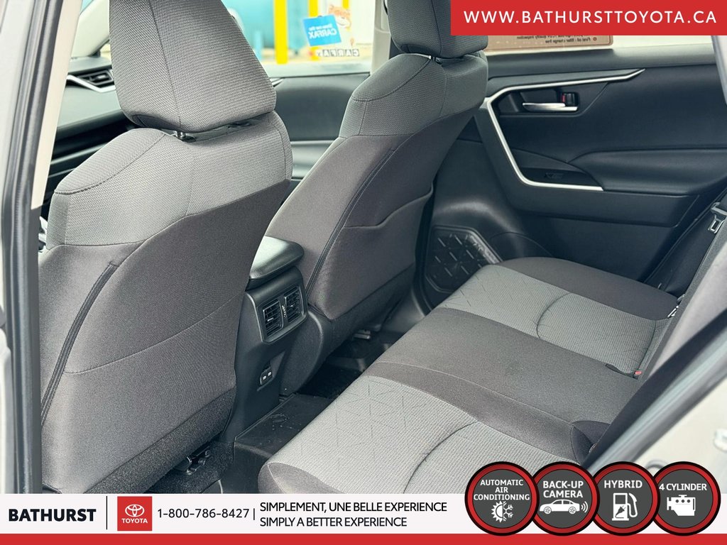 Toyota RAV4 Hybrid XLE 2023 à Bathurst, Nouveau-Brunswick - 10 - w1024h768px