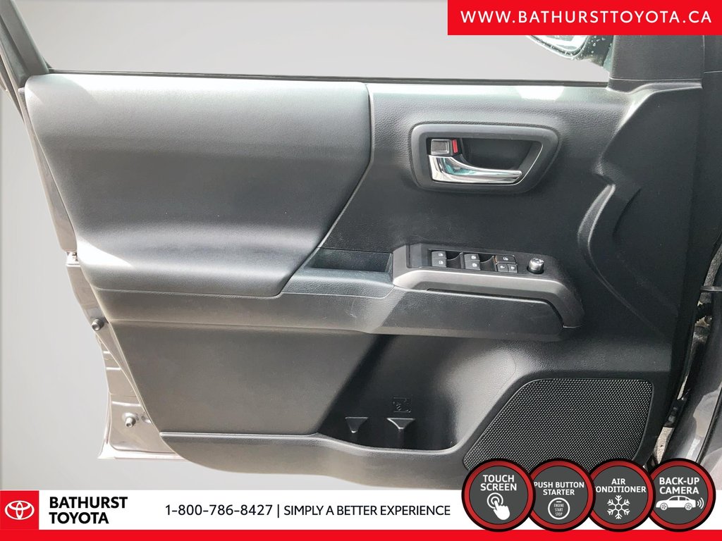 Toyota Tacoma TRD Sport 2017 à Bathurst, Nouveau-Brunswick - 11 - w1024h768px