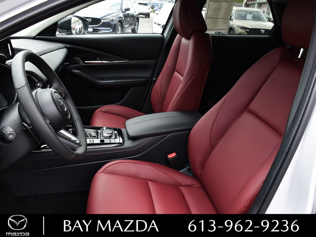 2024 Mazda CX-30 in Pickering, Ontario - 12 - w1024h768px