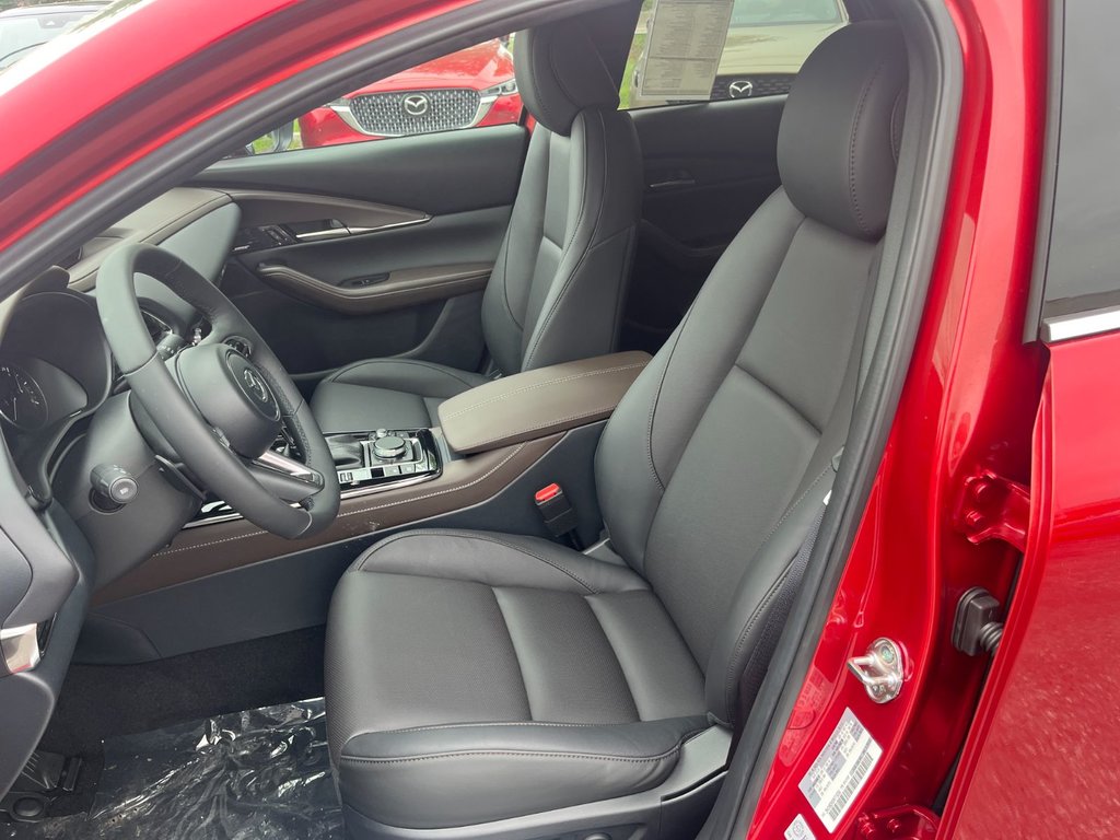 2024 Mazda CX-30 in Pickering, Ontario - 17 - w1024h768px