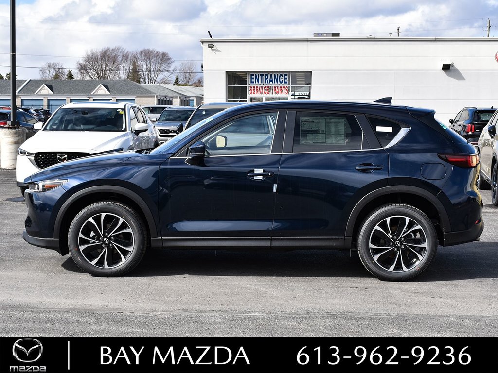 2024 Mazda CX-5 in Pickering, Ontario - 3 - w1024h768px