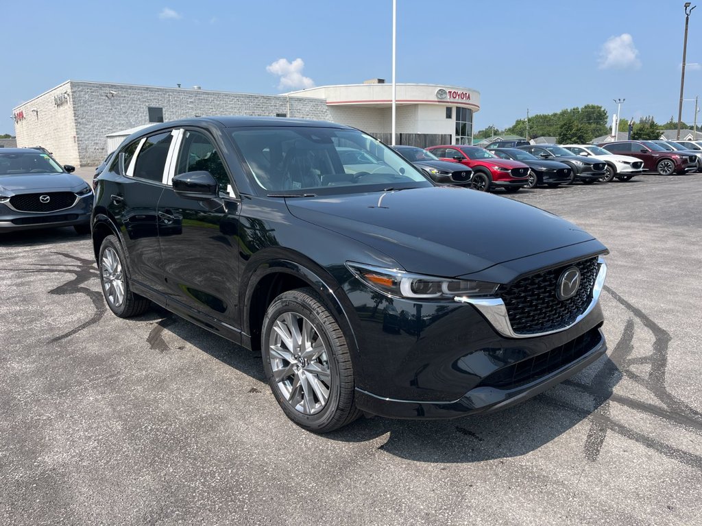 2024 Mazda CX-5 in Pickering, Ontario - 9 - w1024h768px