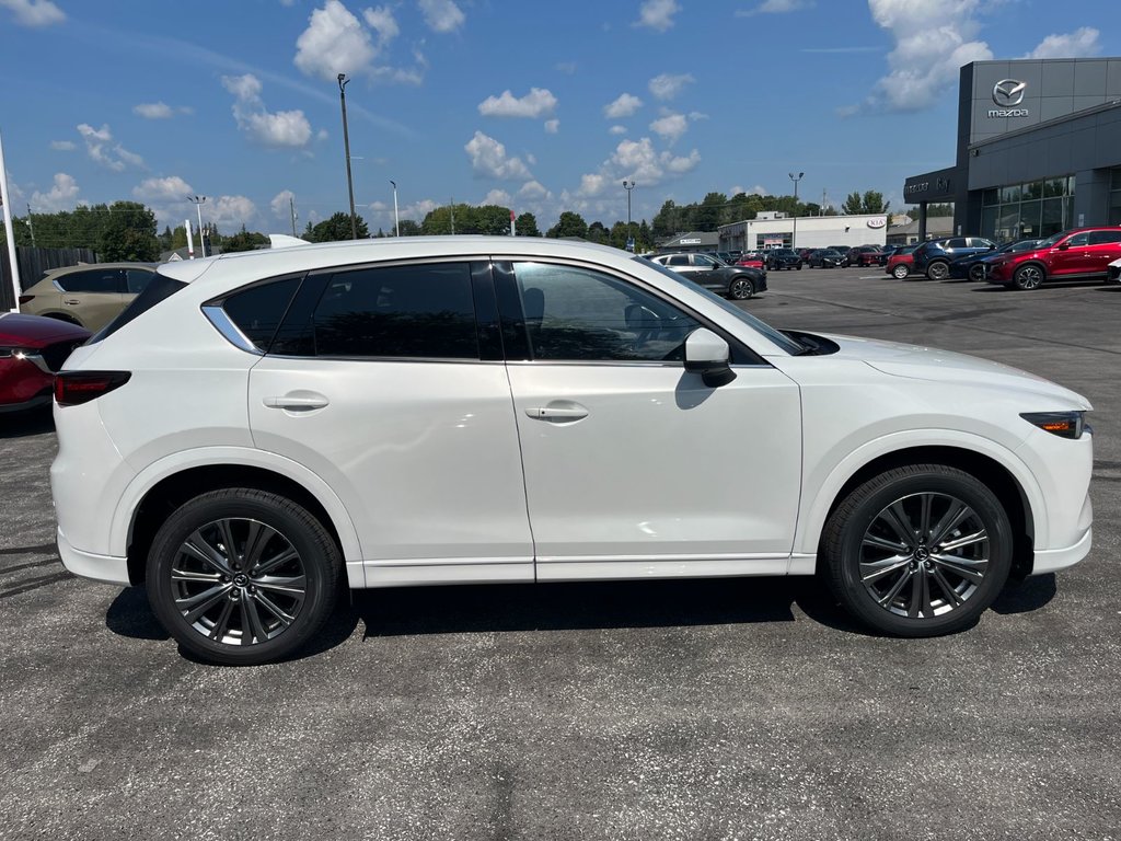 2024 Mazda CX-5 in Pickering, Ontario - 8 - w1024h768px