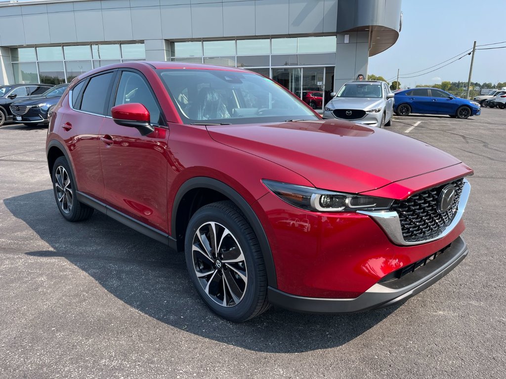 2025 Mazda CX-5 in Pickering, Ontario - 9 - w1024h768px