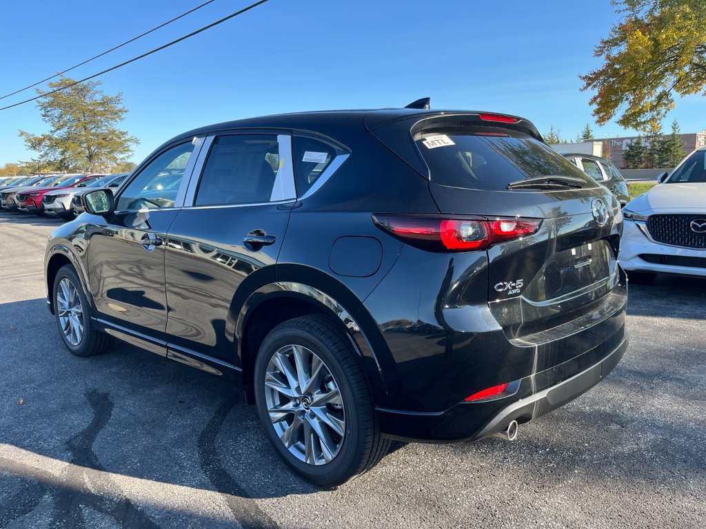 2025 Mazda CX-5 in Pickering, Ontario - 5 - w1024h768px