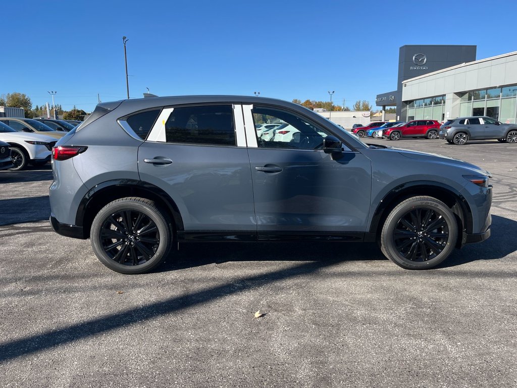 2025 Mazda CX-5 in Pickering, Ontario - 8 - w1024h768px