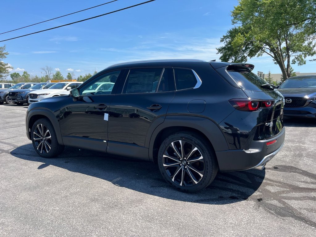 2024 Mazda CX-50 in Pickering, Ontario - 5 - w1024h768px