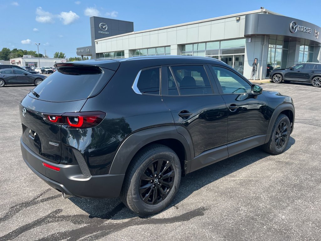 2024 Mazda CX-50 in Pickering, Ontario - 7 - w1024h768px