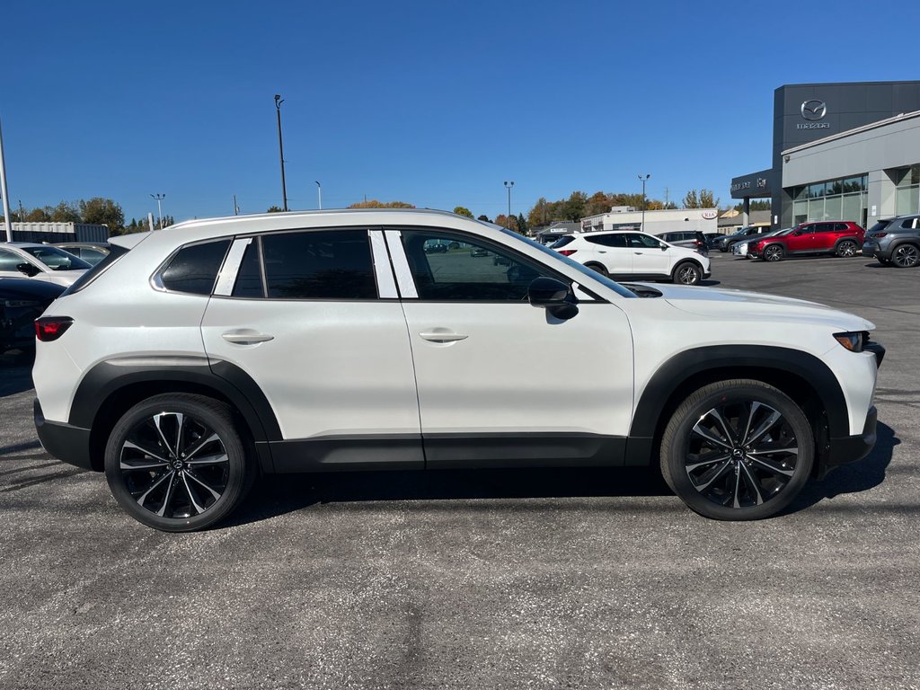 2025 Mazda CX-50 in Pickering, Ontario - 8 - w1024h768px