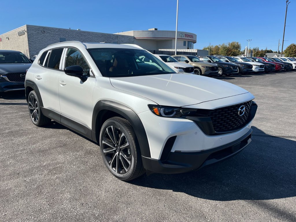 2025 Mazda CX-50 in Pickering, Ontario - 9 - w1024h768px