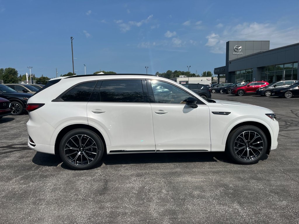 2025 Mazda CX-70 Hybrid in Pickering, Ontario - 8 - w1024h768px