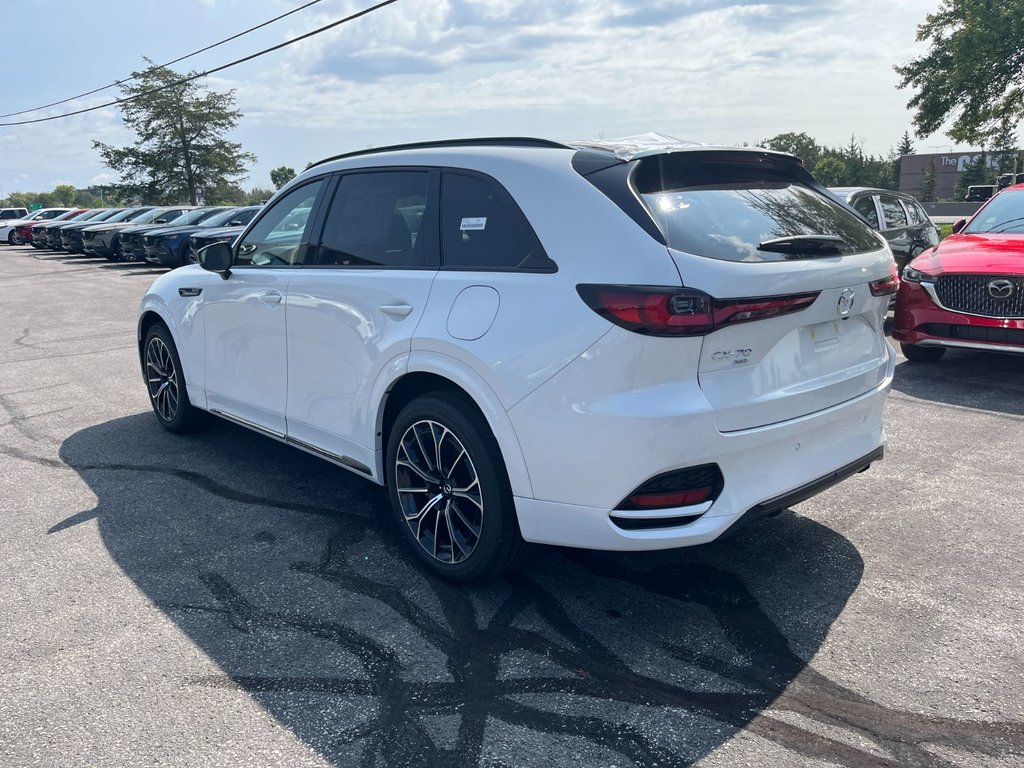 2025 Mazda CX-70 Hybrid in Pickering, Ontario - 5 - w1024h768px