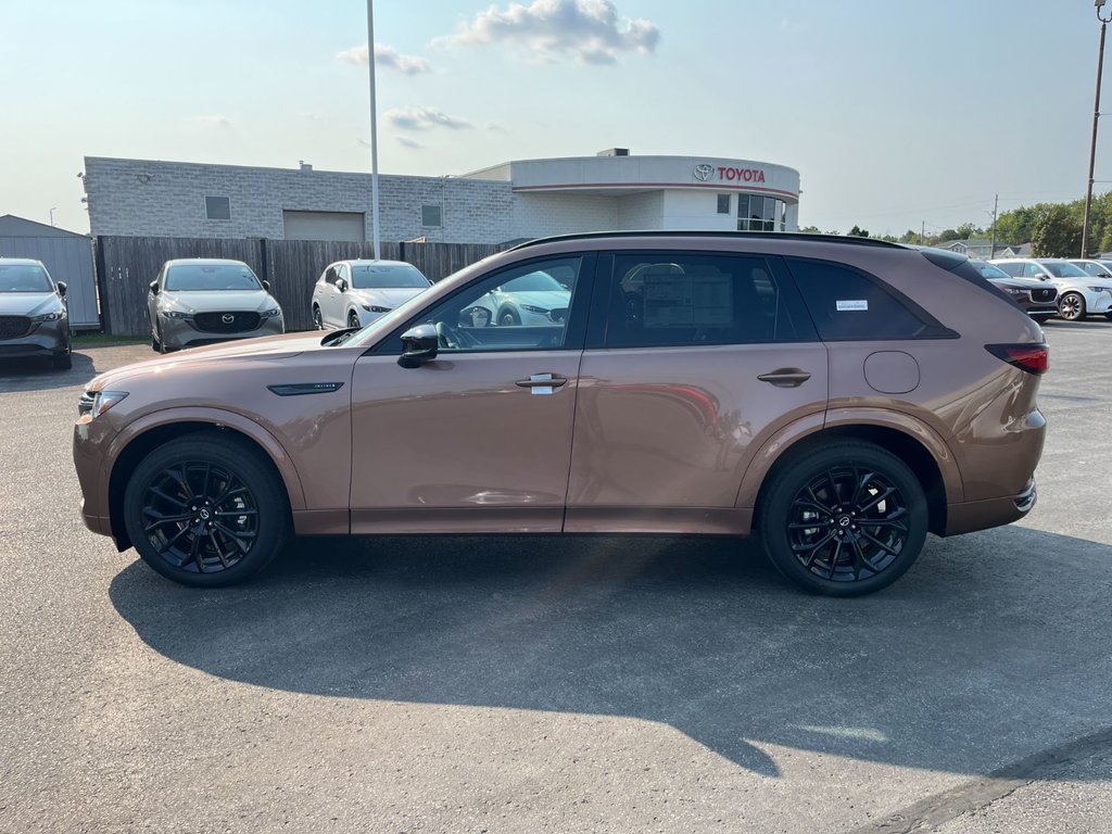 2025 Mazda CX-70 Hybrid in Pickering, Ontario - 4 - w1024h768px