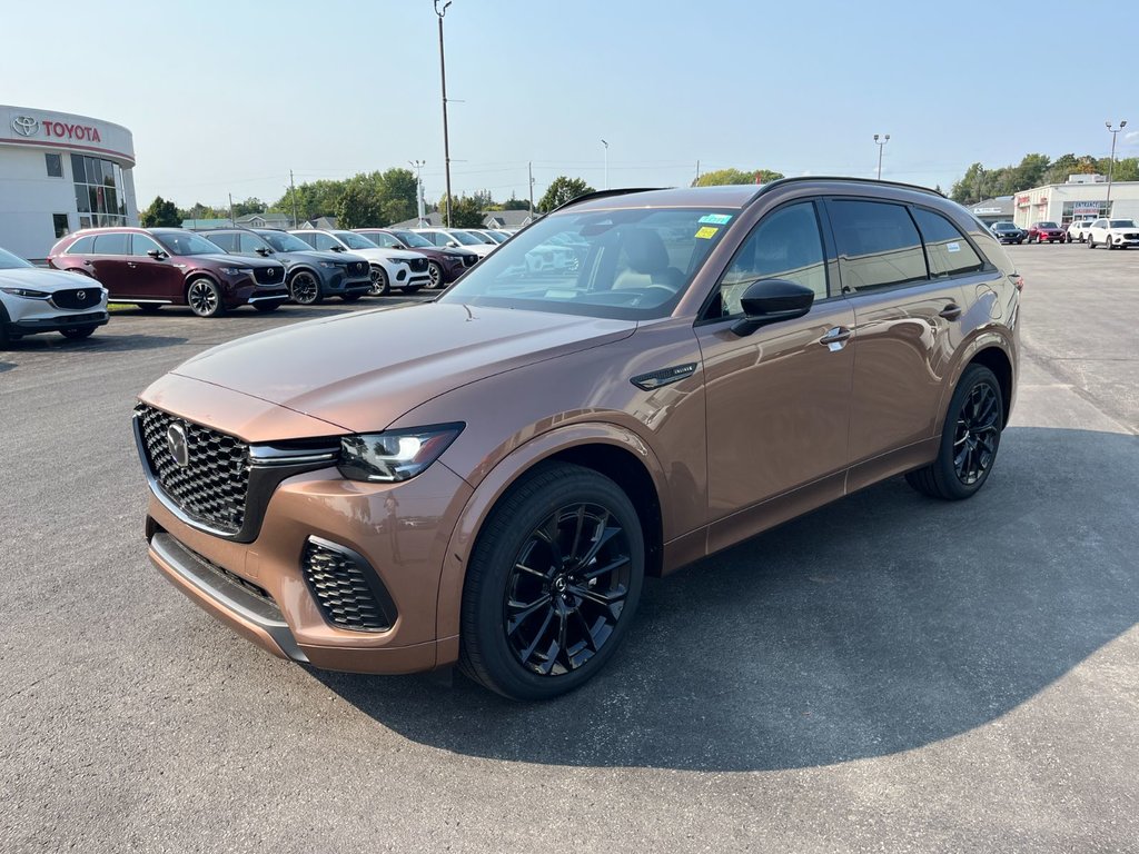 2025 Mazda CX-70 Hybrid in Pickering, Ontario - 3 - w1024h768px