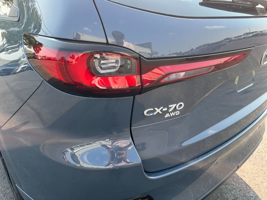 2025 Mazda CX-70 Hybrid in Pickering, Ontario - 12 - w1024h768px