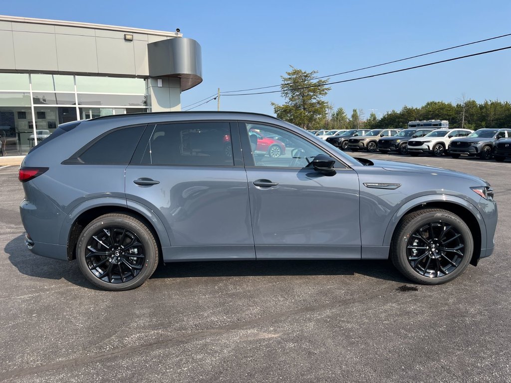 2025 Mazda CX-70 Hybrid in Pickering, Ontario - 8 - w1024h768px