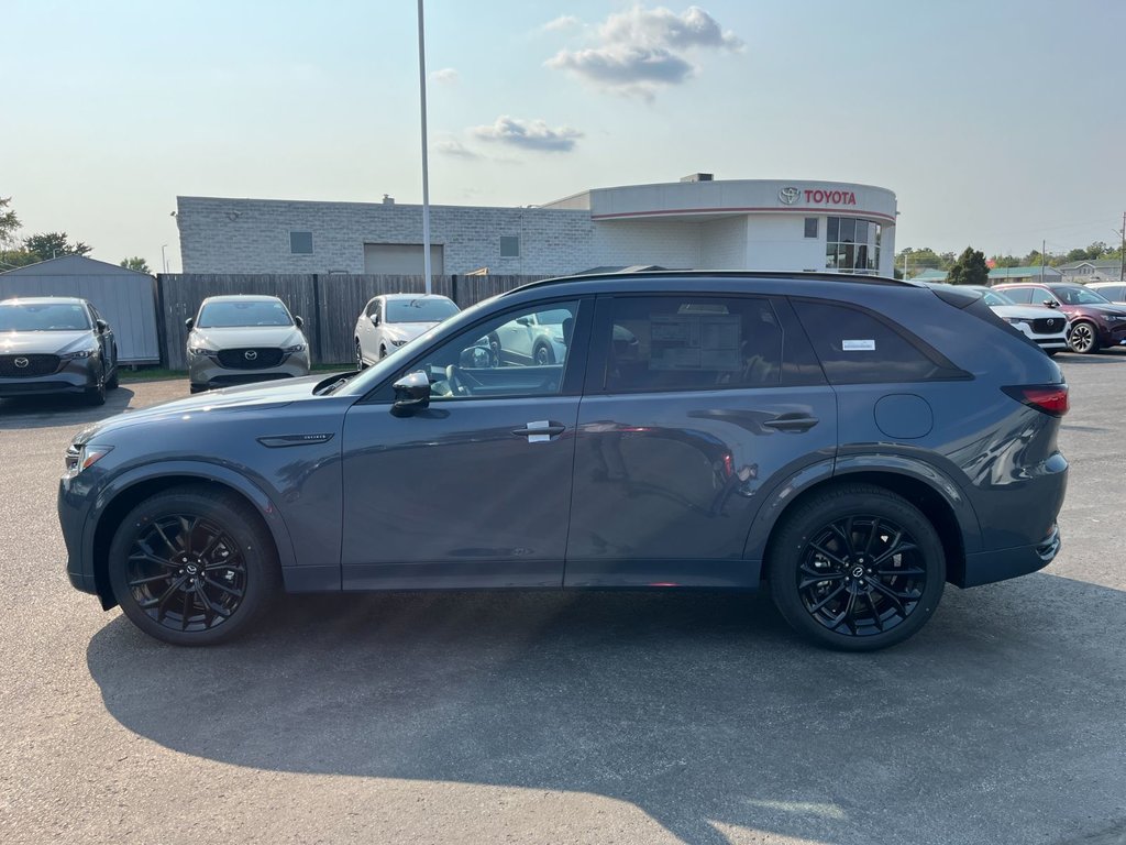 2025 Mazda CX-70 Hybrid in Pickering, Ontario - 4 - w1024h768px