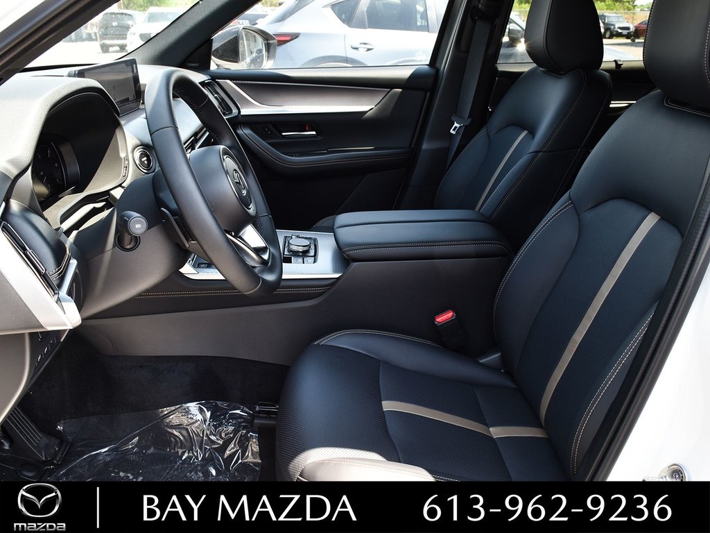 2025 Mazda CX-70 PHEV in Pickering, Ontario - 12 - w1024h768px