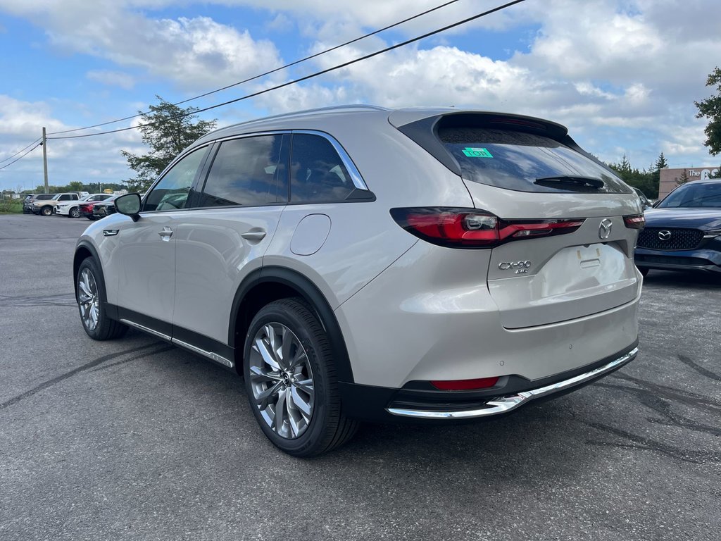 2025 Mazda CX-90 Hybrid in Pickering, Ontario - 5 - w1024h768px