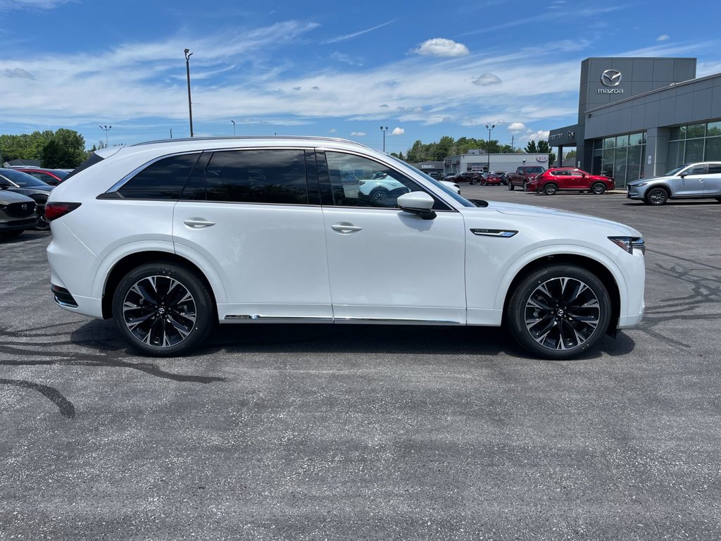 2024 Mazda CX-90 MHEV in Pickering, Ontario - 8 - w1024h768px