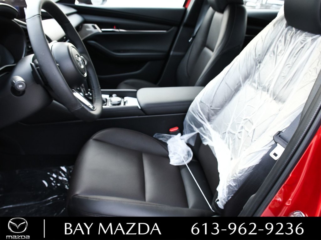 2024 Mazda 3 in Pickering, Ontario - 14 - w1024h768px