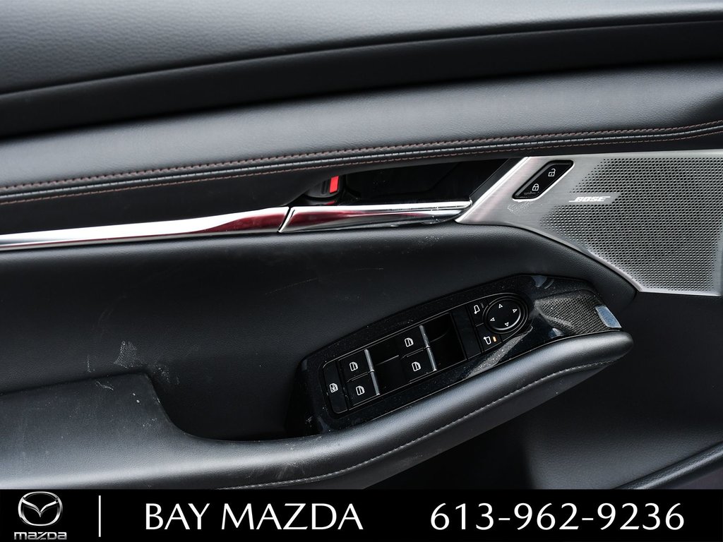 2024 Mazda 3 in Pickering, Ontario - 11 - w1024h768px