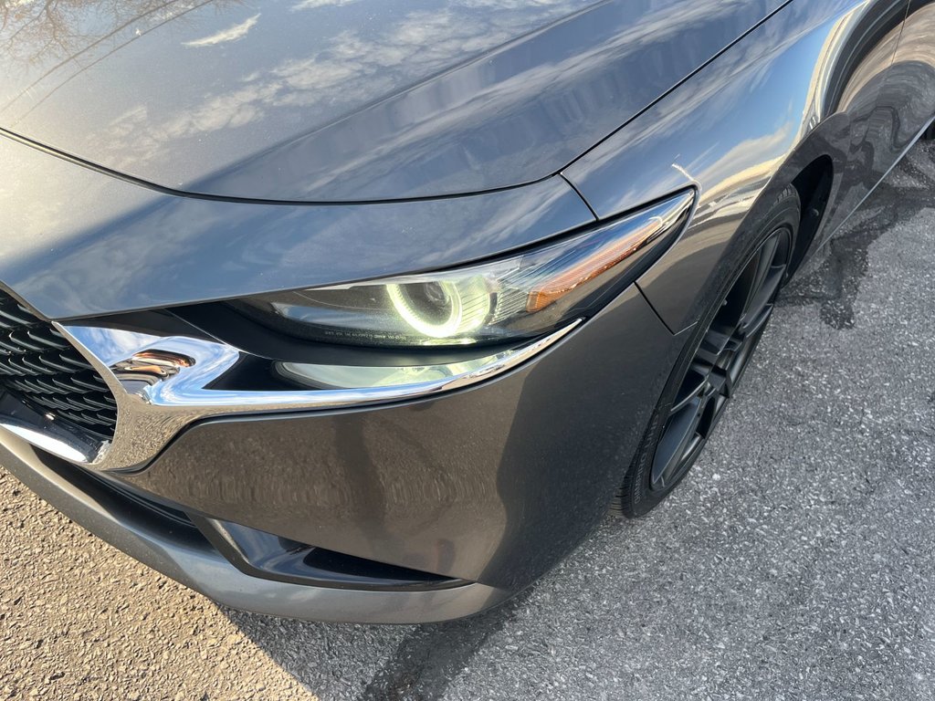 2020 Mazda 3 in Pickering, Ontario - 10 - w1024h768px