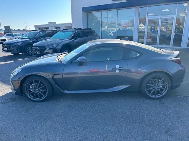 2024 Subaru BRZ in Pickering, Ontario - 3 - w1024h768px