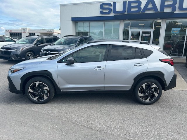 2024 Subaru Crosstrek in Pickering, Ontario - 3 - w1024h768px