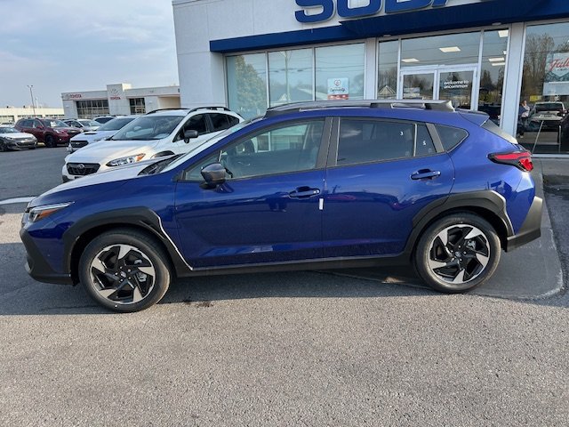 2024 Subaru Crosstrek in Pickering, Ontario - 3 - w1024h768px