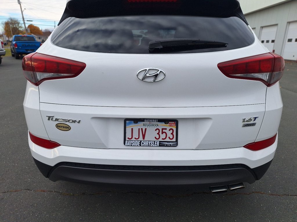 2016  Tucson in Bathurst, New Brunswick - 5 - w1024h768px