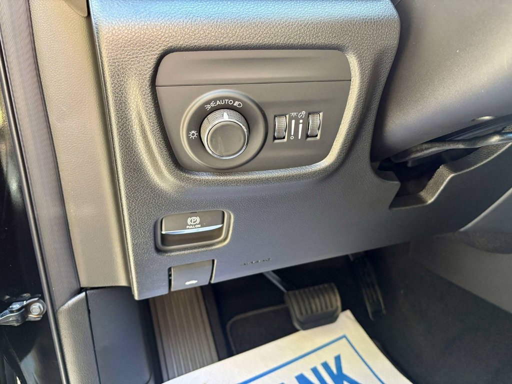 2025 Jeep Grand Cherokee L ALTITUDE in Bathurst, New Brunswick - 11 - w1024h768px