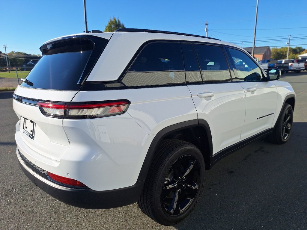 Grand Cherokee ALTITUDE 2024 à Bathurst, Nouveau-Brunswick - 4 - w1024h768px