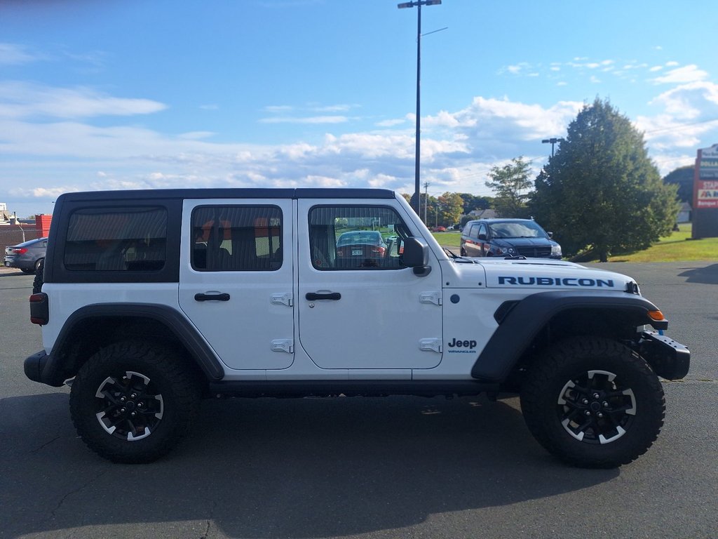 Wrangler 4xe RUBICON 2024 à Bathurst, Nouveau-Brunswick - 4 - w1024h768px