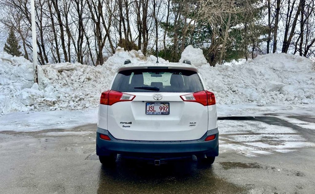 2013 Toyota RAV4 XLE in Bathurst, New Brunswick - 6 - w1024h768px