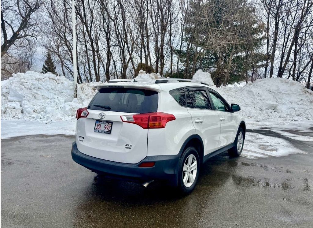 2013 Toyota RAV4 XLE in Bathurst, New Brunswick - 5 - w1024h768px