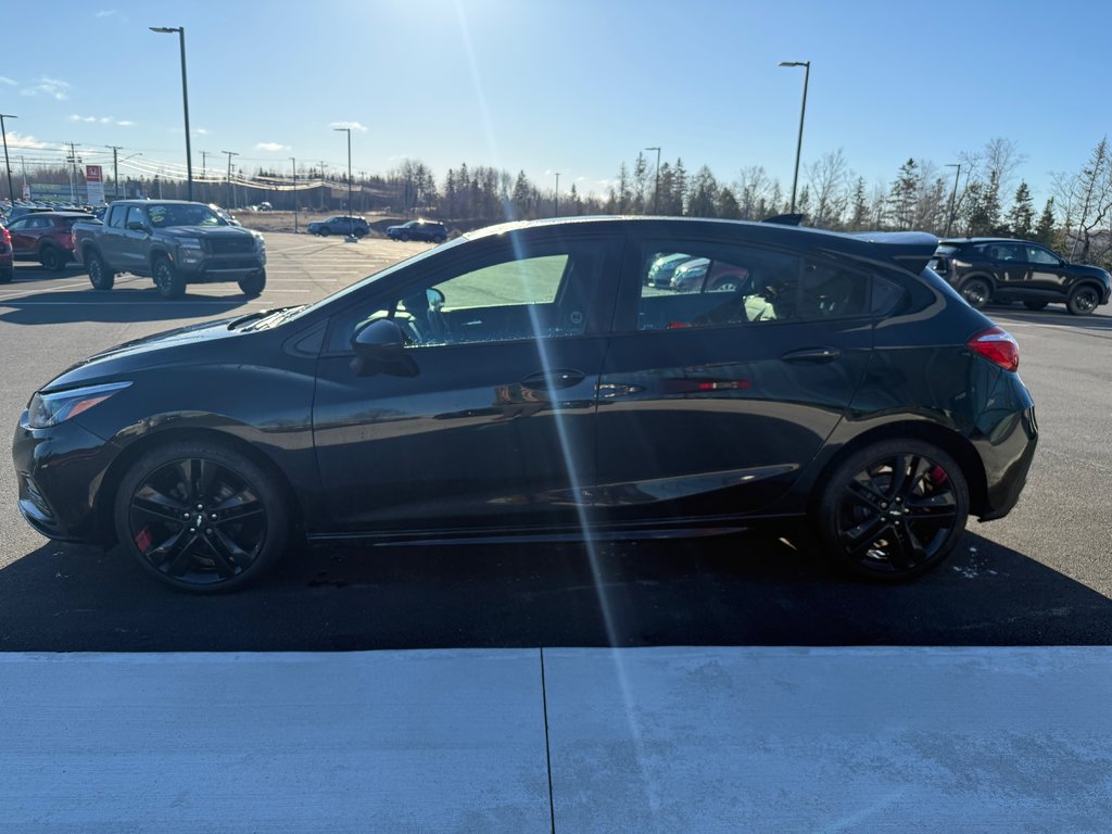 2018  Cruze Hatchback LT - 6AT in Bathurst, New Brunswick - 6 - w1024h768px