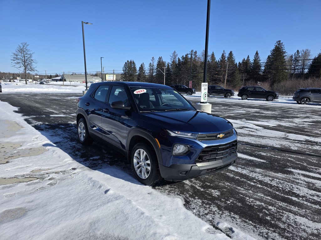 Chevrolet Trailblazer AWD LS 2022 à Bathurst, Nouveau-Brunswick - 4 - w1024h768px
