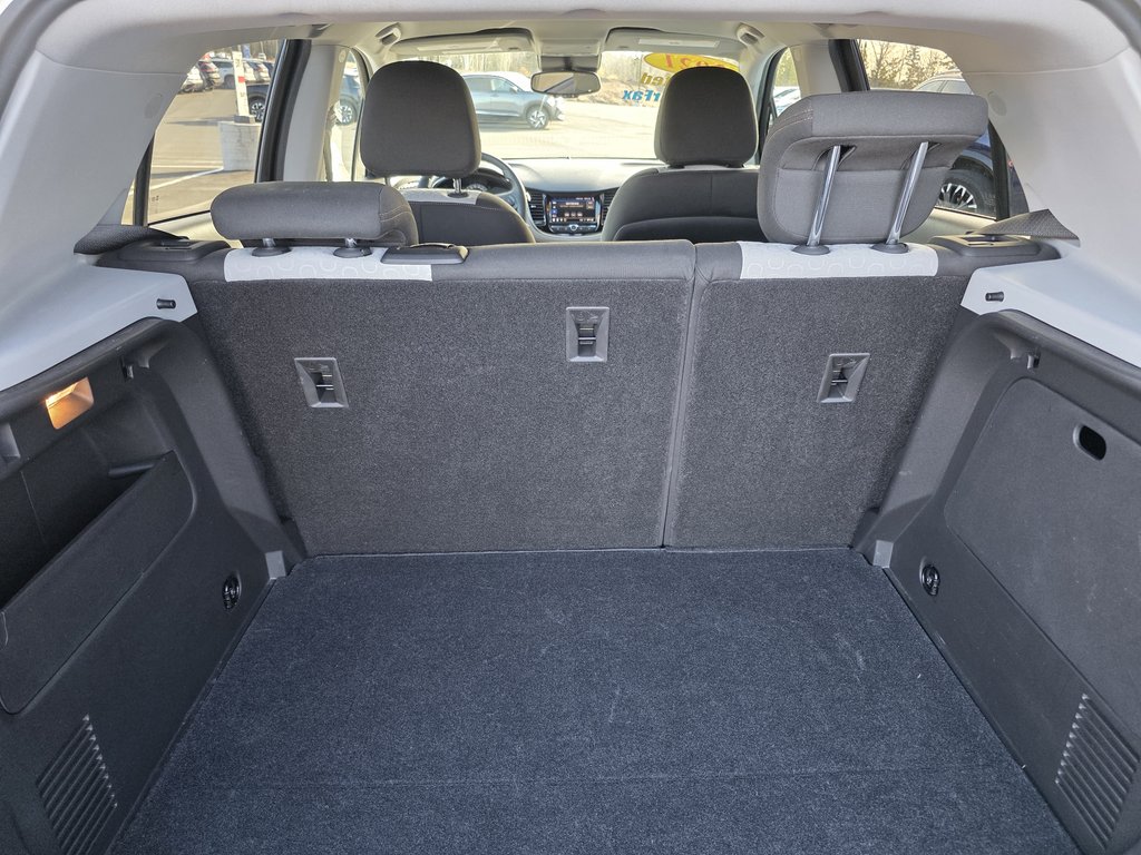2021 Chevrolet Trax AWD LS in Bathurst, New Brunswick - 10 - w1024h768px