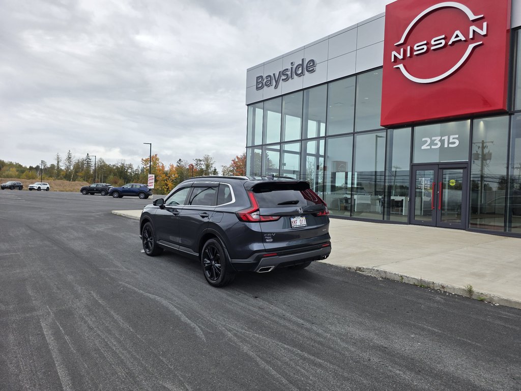 2023 Honda CR-V Touring Hybrid 4WD in Bathurst, New Brunswick - 8 - w1024h768px