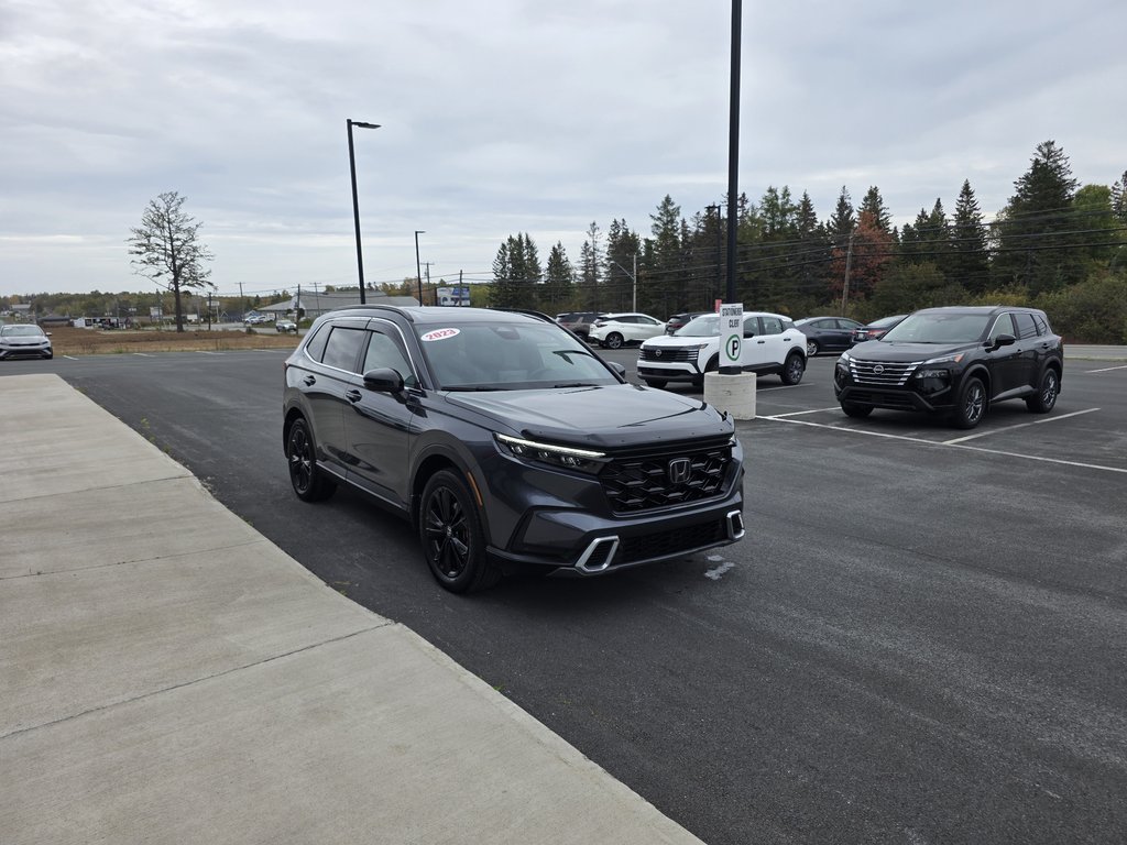 2023 Honda CR-V Touring Hybrid 4WD in Bathurst, New Brunswick - 4 - w1024h768px