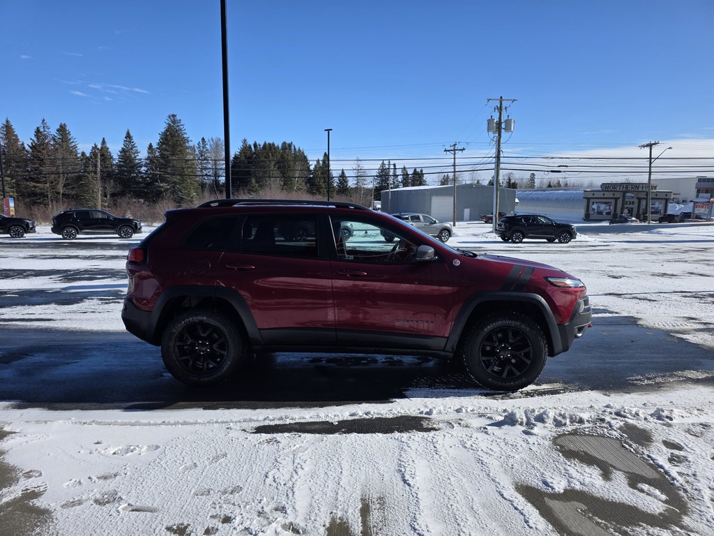 2017 Jeep Cherokee 4x4 Trailhawk in Bathurst, New Brunswick - 5 - w1024h768px