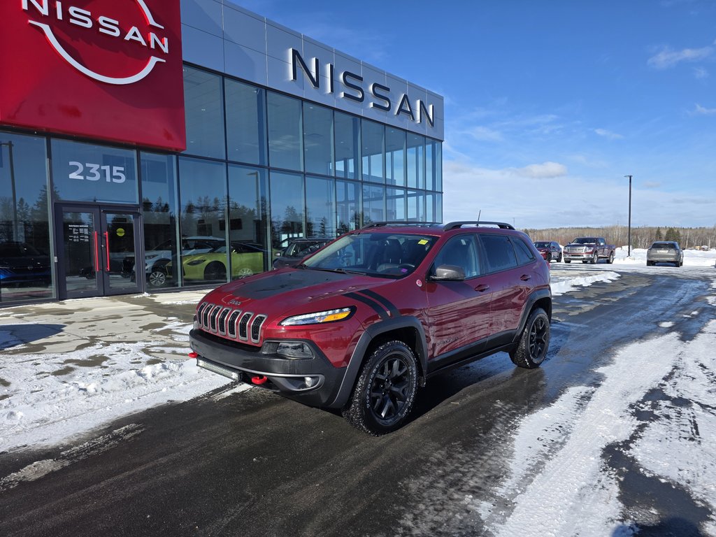 2017 Jeep Cherokee 4x4 Trailhawk in Bathurst, New Brunswick - 2 - w1024h768px
