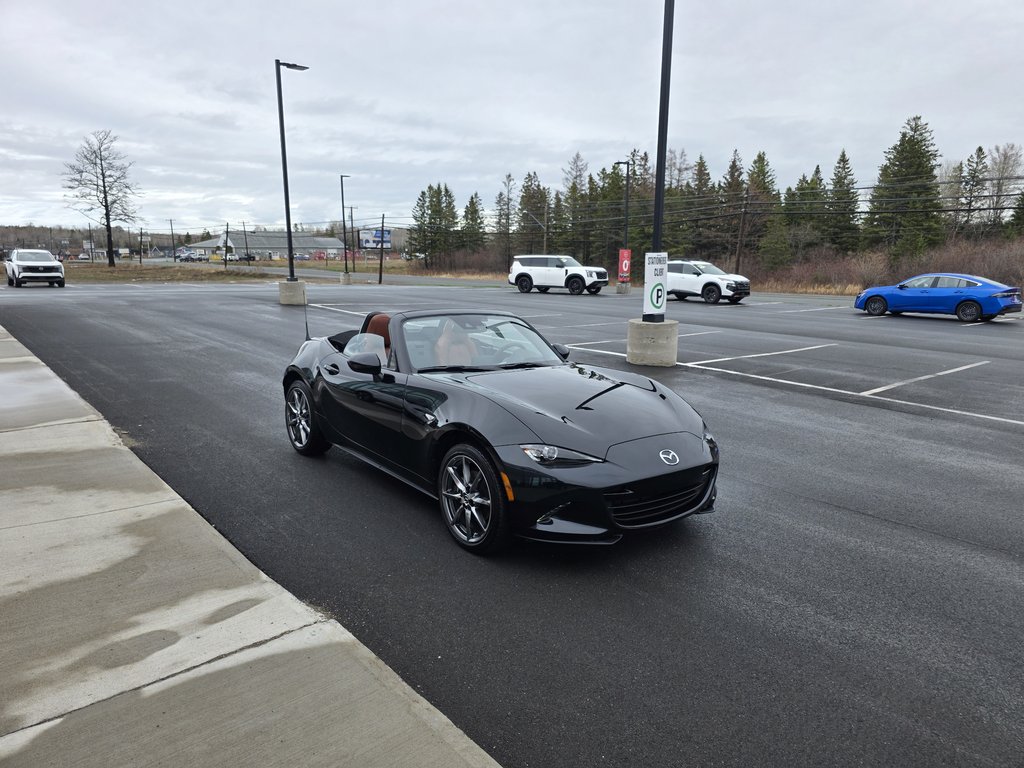2022 Mazda MX-5 GT in Bathurst, New Brunswick - 4 - w1024h768px