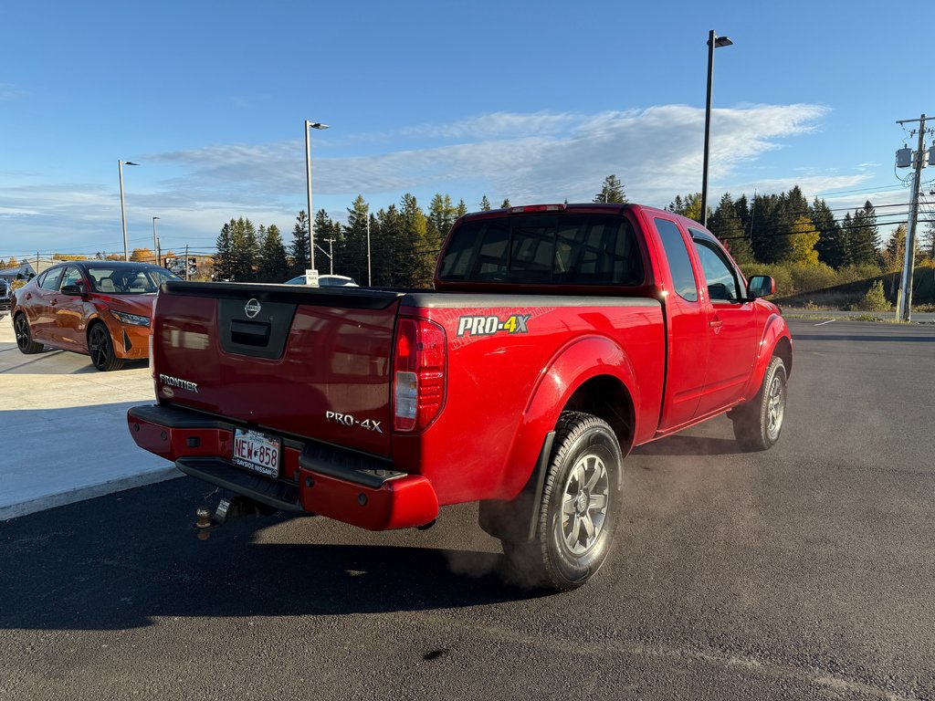 2017  Frontier King Cab PRO-4X 4X4 at in Bathurst, New Brunswick - 3 - w1024h768px