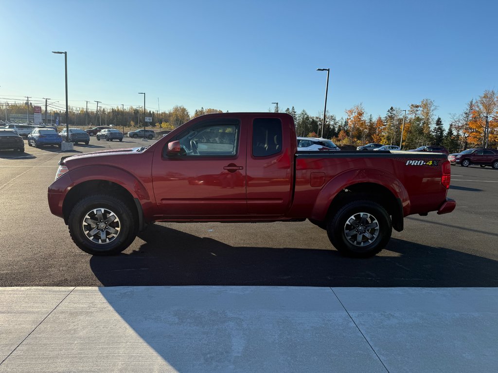 2017  Frontier King Cab PRO-4X 4X4 at in Bathurst, New Brunswick - 6 - w1024h768px