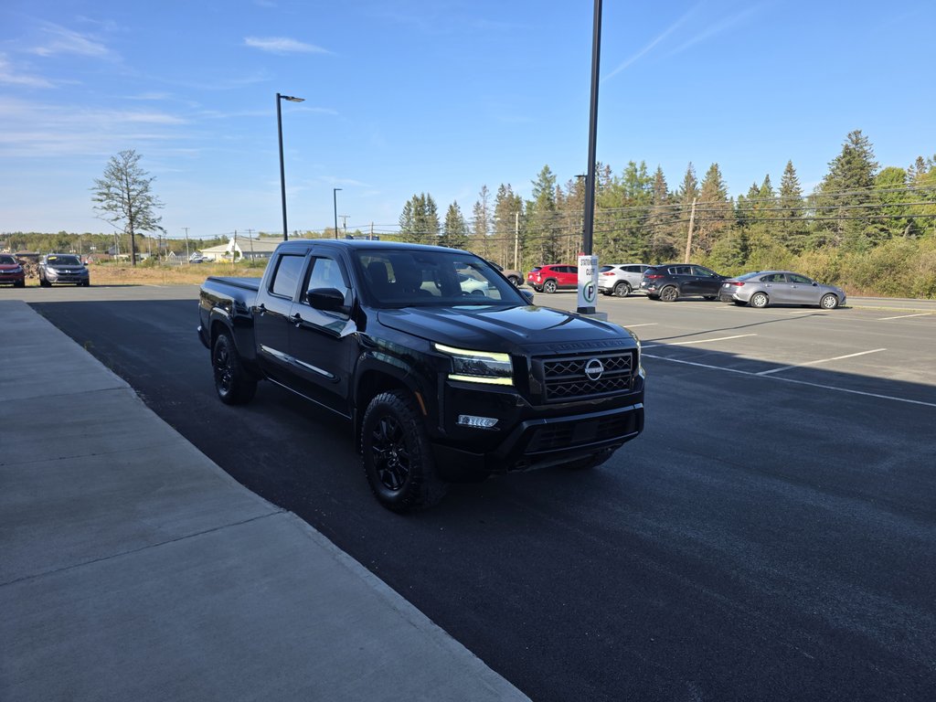 Nissan Frontier Crew Cab SV 4x4 at 2023 à Bathurst, Nouveau-Brunswick - 4 - w1024h768px
