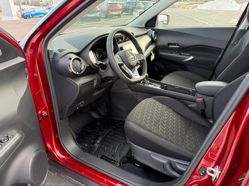 Nissan Kicks Play SV FWD 2025 à Bathurst, Nouveau-Brunswick - 11 - w1024h768px