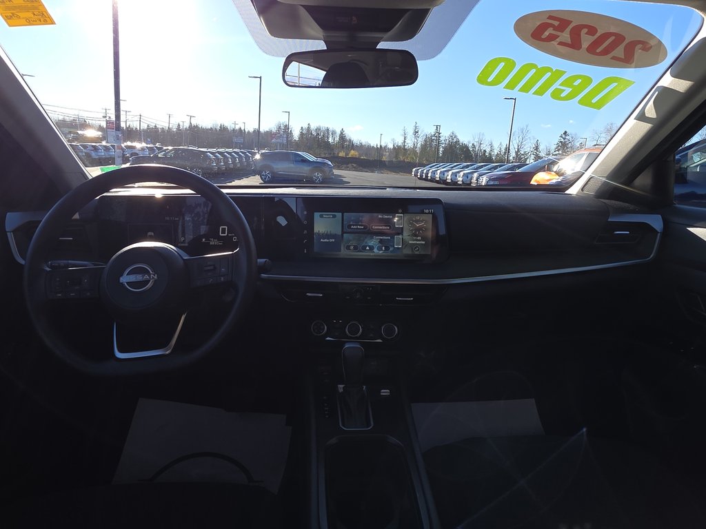 2025 Nissan Kicks S FWD in Bathurst, New Brunswick - 12 - w1024h768px