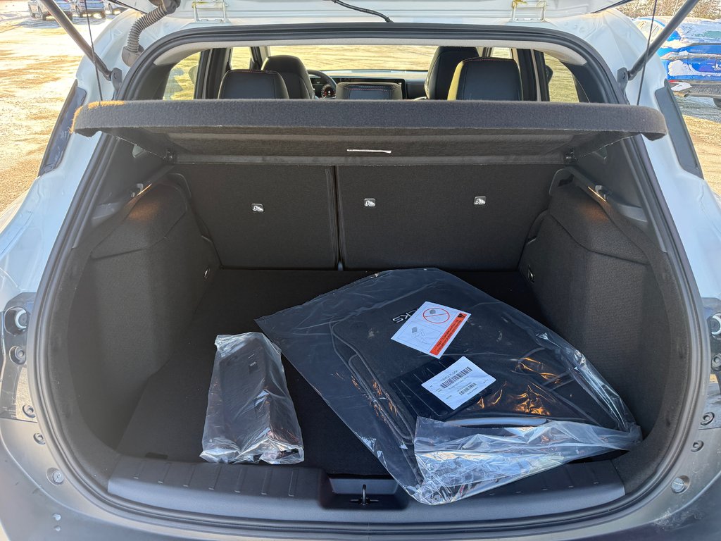 2025 Nissan Kicks SR PREMIUM AWD in Bathurst, New Brunswick - 11 - w1024h768px